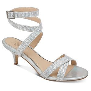 NWT Jewel Badgley Mischka Womens Newton Silver Sparkly Heel Strappy Sandals 7.5M